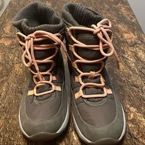 Tony Little Cheeks Women's Water-Repellent Hiker Ankle Boot Size 9.5 M G…